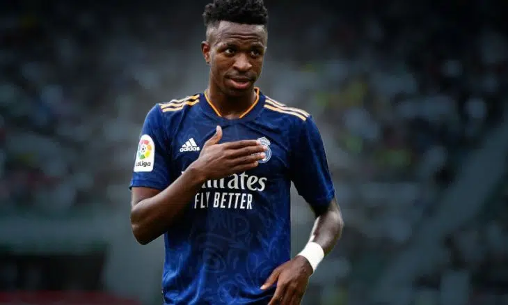 رفض فينيسيوس جونيور أول عرض لتجديد عقده مع ريال مدريد